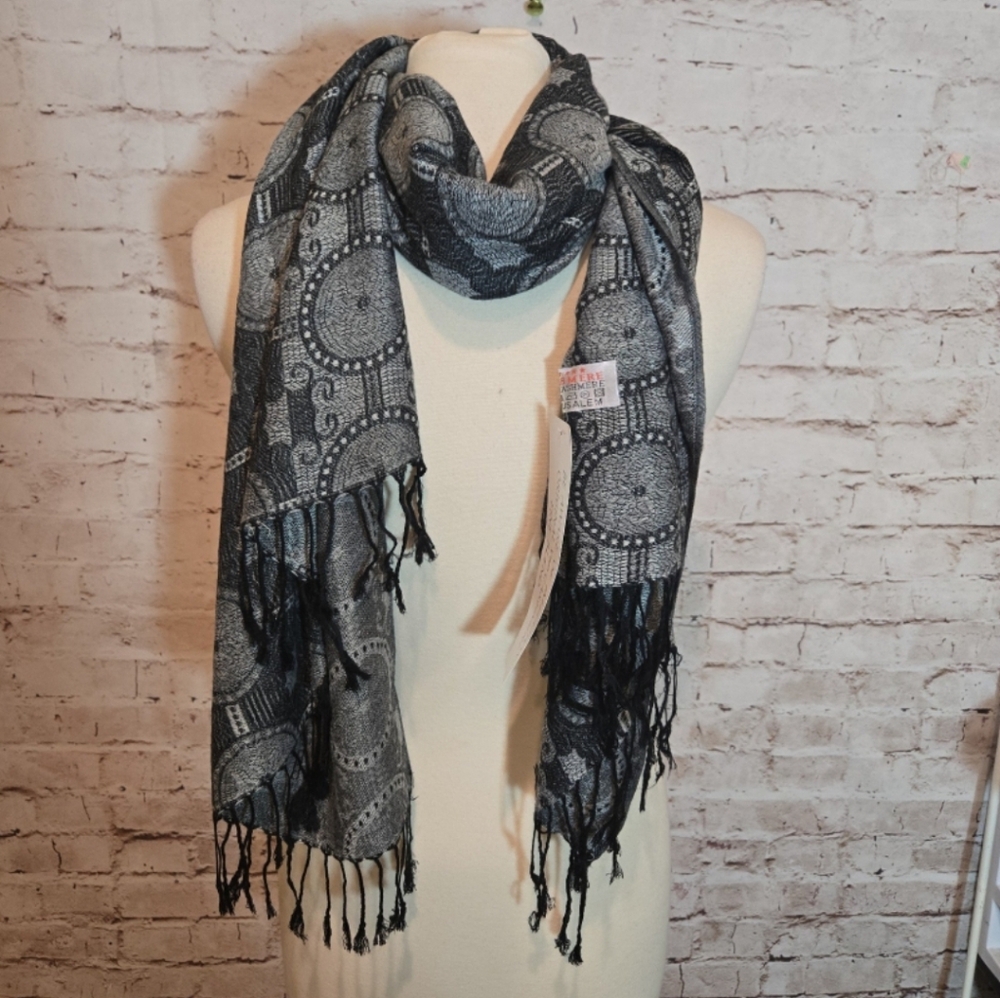 NEW Jerusalem 100% Cashmere Black & White Shawl Scarf with fringe